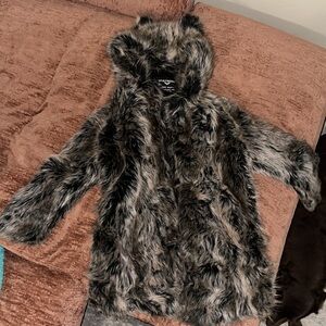 SpirtHoods OG Grey Wolf Faux Fur Size XS